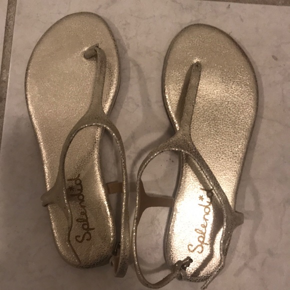 Splendid Shoes - NWOT Splendid sandals gold color, size 6